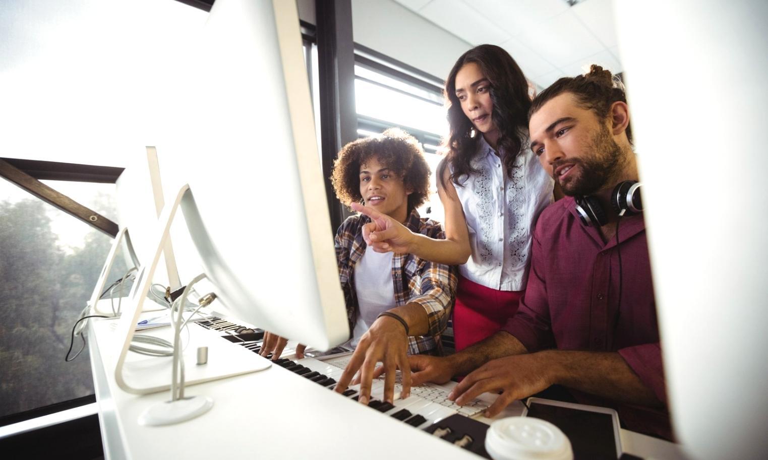 Lernmaterialien und Finanzdiagramme für den Grundkurs